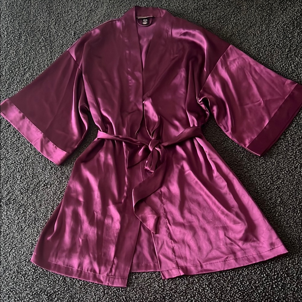 Victoria's Secret | Satin Mini Robe